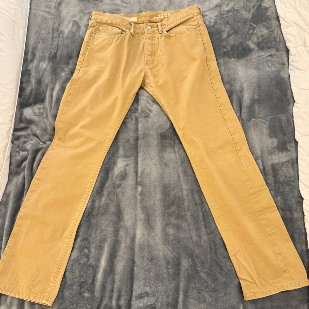 GAP Men's 32 x 32 Tan Pants / Jeans